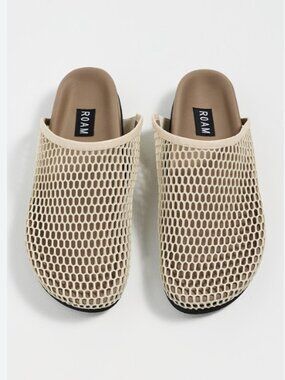 ROAM Neutral Beige Mesh Slip-On Clogs
